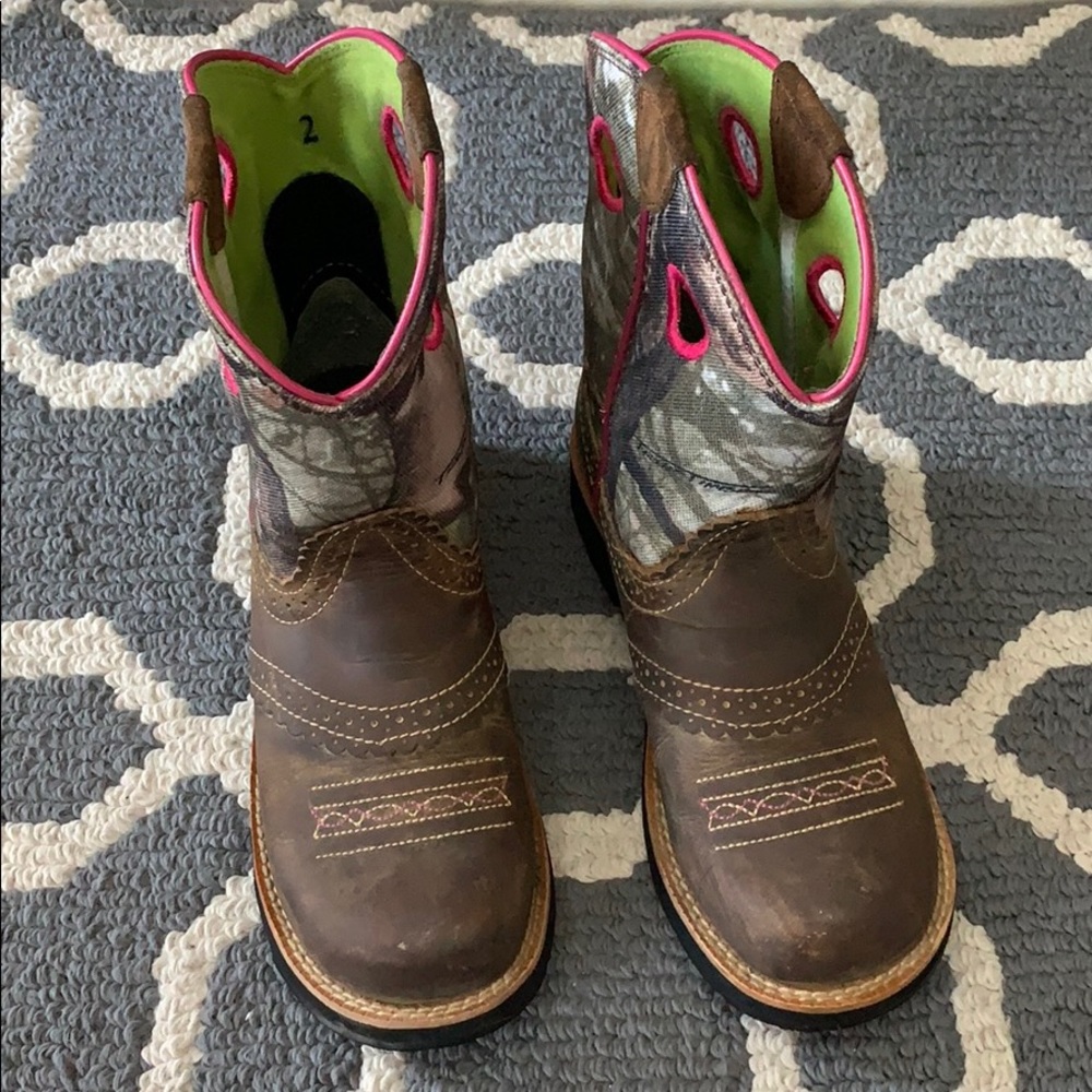 Ariat cowgirl boots